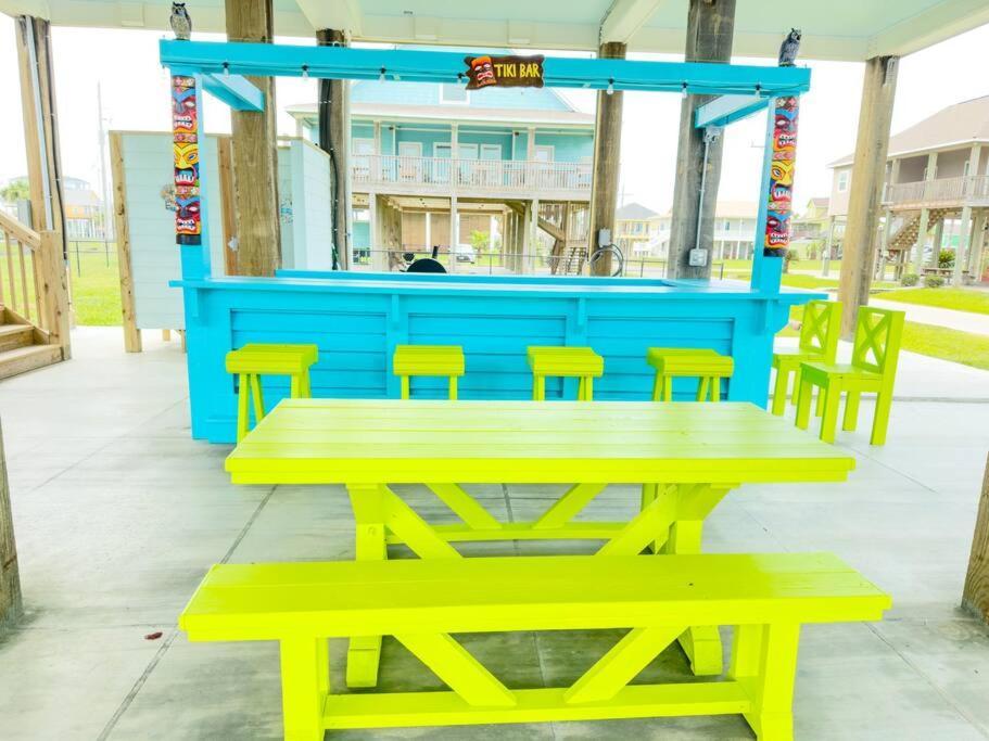 Beachfront - Hot Tub - Bbq - 14 Guests Bolivar Peninsula エクステリア 写真