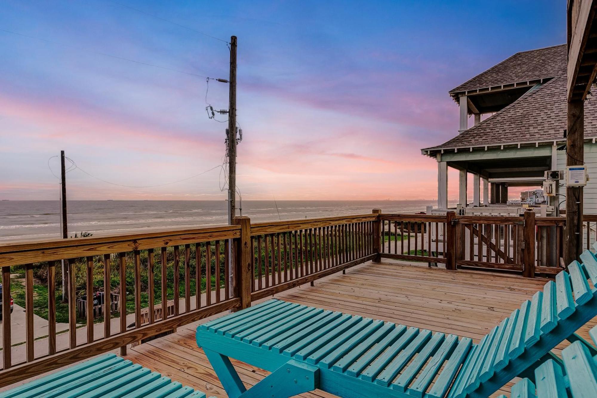 Beachfront - Hot Tub - Bbq - 14 Guests Bolivar Peninsula エクステリア 写真