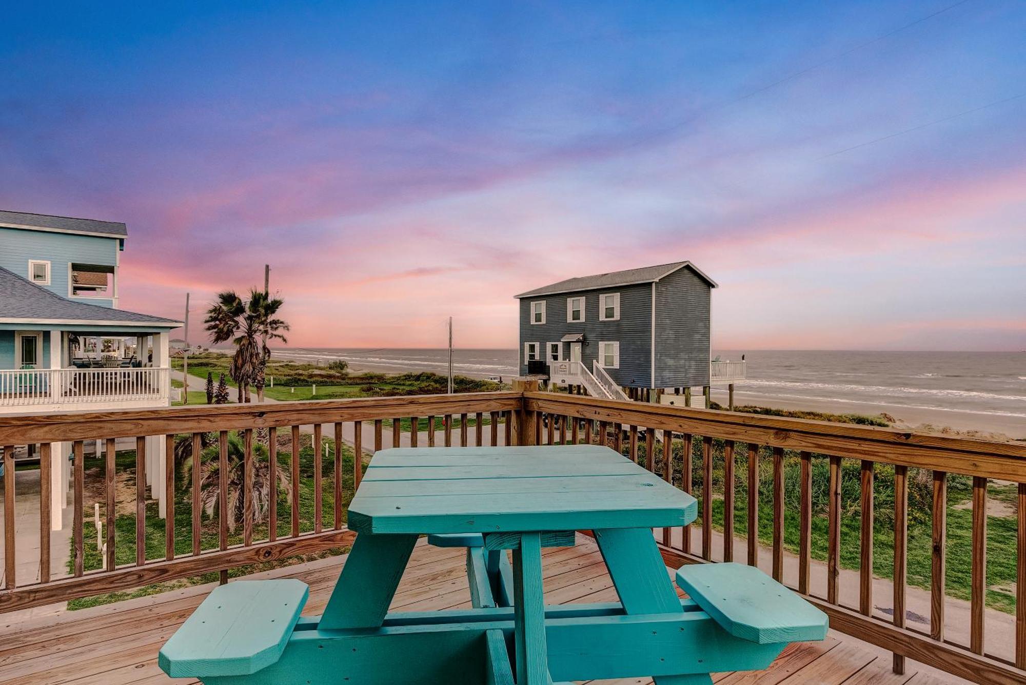 Beachfront - Hot Tub - Bbq - 14 Guests Bolivar Peninsula エクステリア 写真